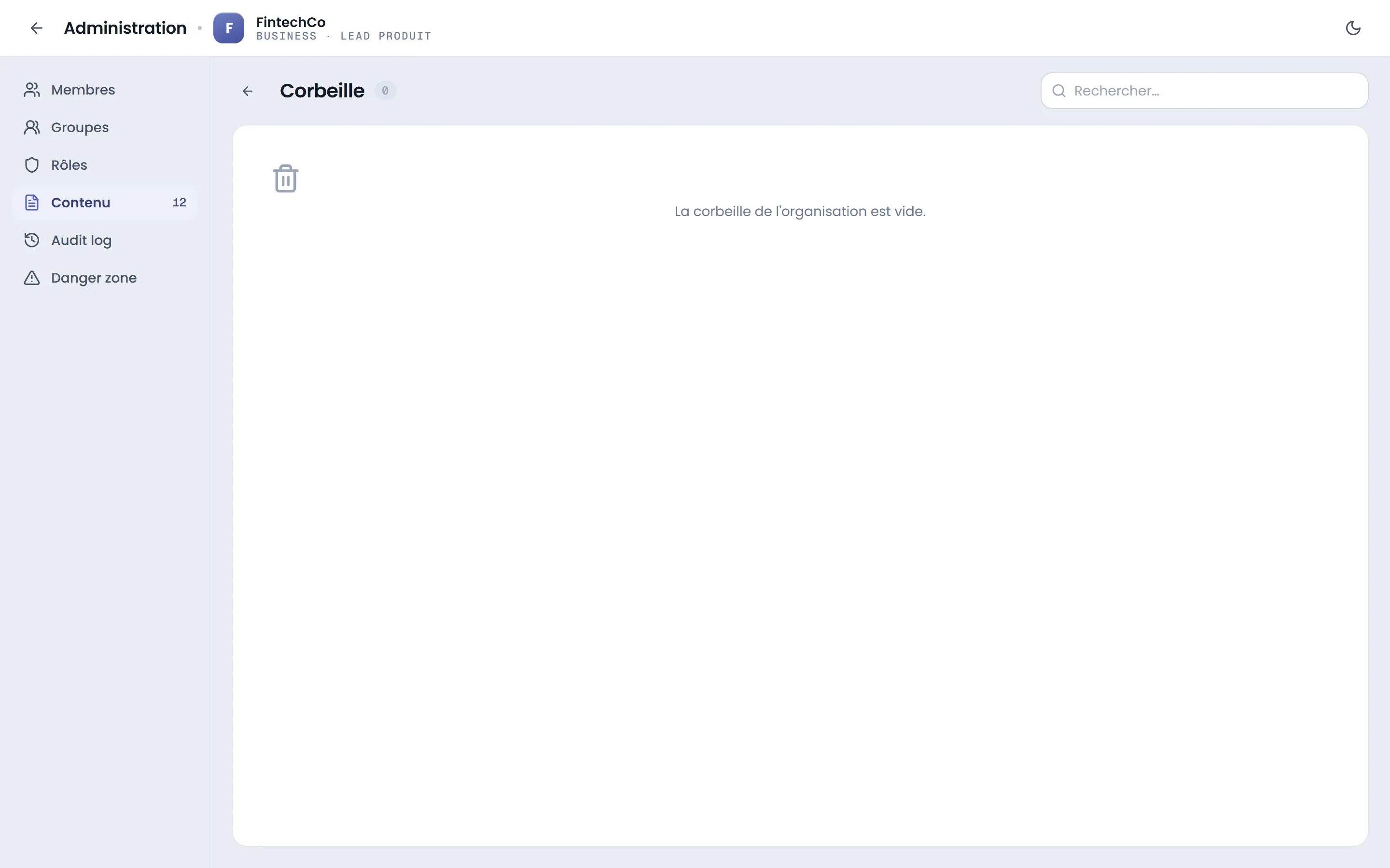 Corbeille de l'organisation : vue dédiée, ici vide ("La corbeille de l'organisation est vide"). Quand des ressources sont en attente de purge, elles s'affichent avec leur propriétaire, l'auteur de la suppression, le délai restant et un bouton de purge définitive