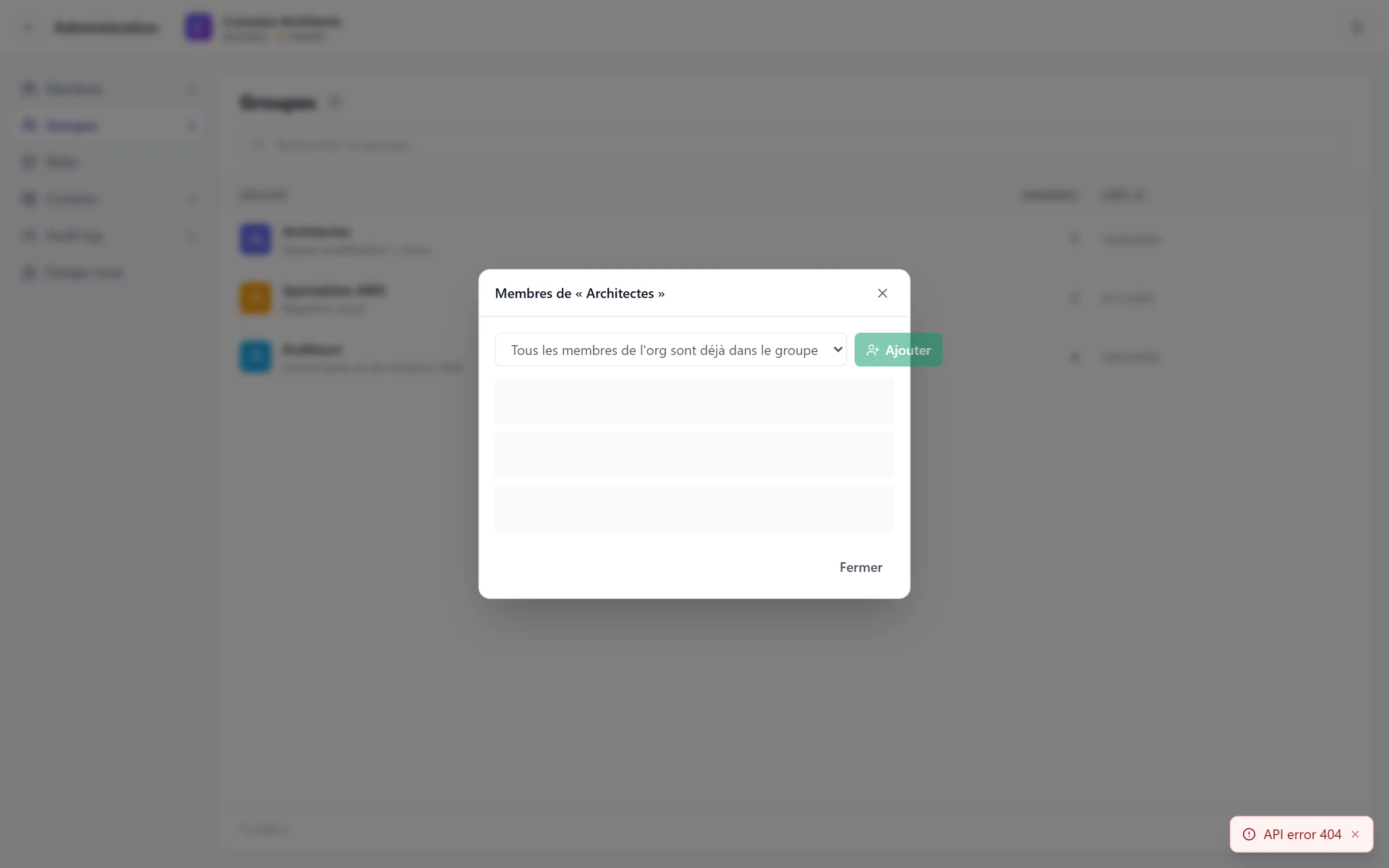Détail d'un groupe avec sa liste de membres — clic sur la ligne « Architectes » a ouvert la vue des membres assignés (Émile Roux, Manon Jallais), avec leurs avatars colorés et leurs rôles dans l'org, sélecteur pour ajouter d'autres membres parmi ceux de l'org
